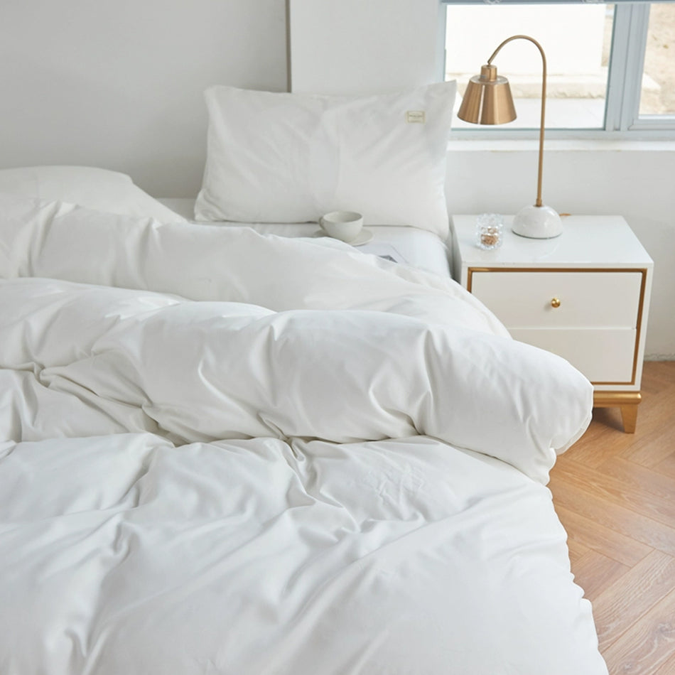 Leeden Luxury Quilt Covers - Ultra-Soft Microfiber Bedding Set, Breathable & Wrinkle-Free, White Queen Sizes