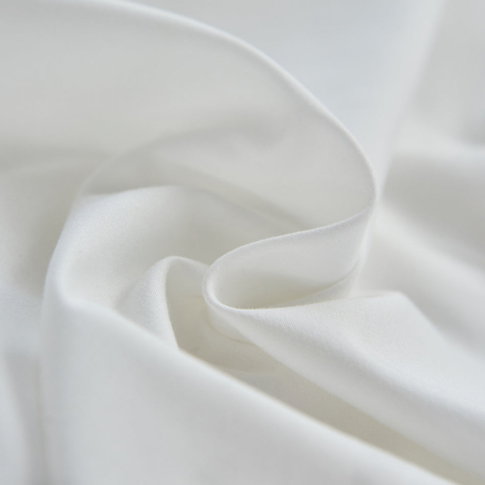 Leeden Luxury Quilt Covers - Ultra-Soft Microfiber Bedding Set, Breathable & Wrinkle-Free, White Queen Sizes